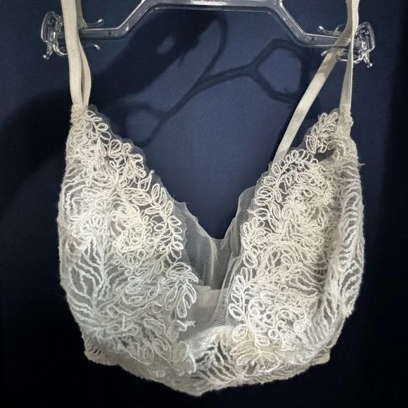 Ermanno Scervino Lace Bra in Cream - Picture 3 of 5